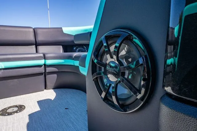 Slide: The Image of South Bay 523RS Rear Seating 3.0 2025 - 23