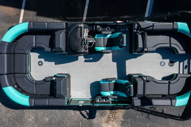 Slide: The Image of South Bay 523RS Rear Seating 3.0 2025 - 3