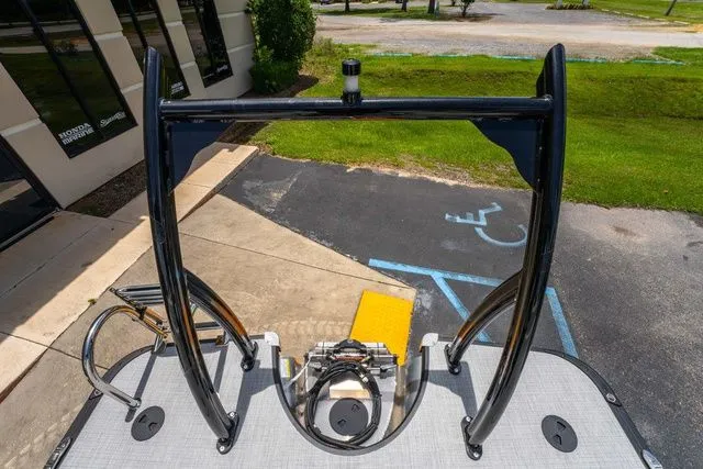 Slide: The Image of South Bay 525RS Rear Seating 3.0 2025 - 12