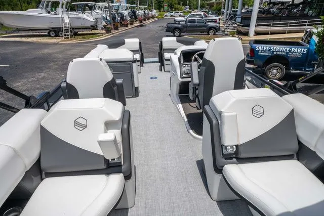 Slide: The Image of South Bay 525RS Rear Seating 3.0 2025 - 14