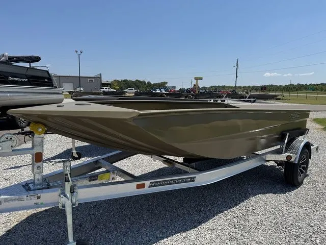 Slide: The Image of Edge Duck Boats 553 SPORTSMAN BLACK OPS 2026 - 4