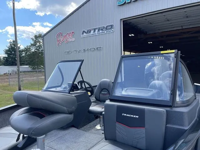 Slide: The Image of Tracker Pro Guide V-175 Combo 2026 - 15