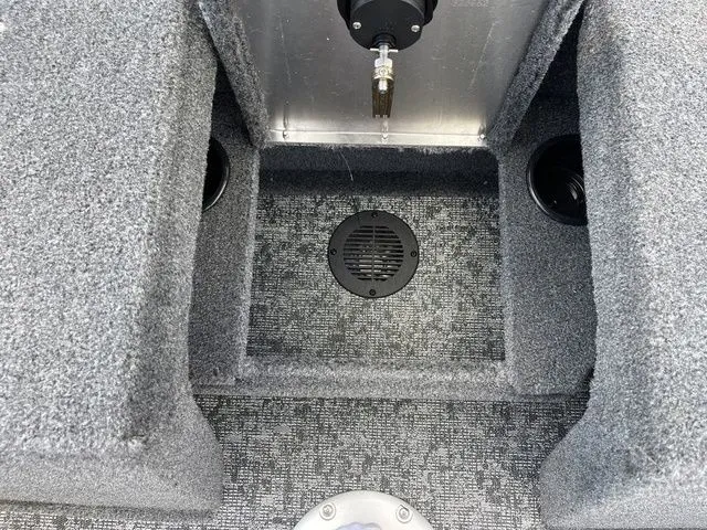 Slide: The Image of Tracker Pro Guide V-175 Combo 2026 - 38