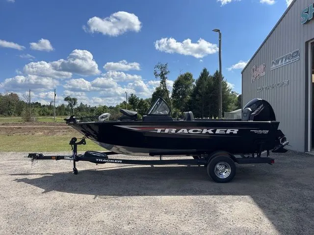 Slide: The Image of Tracker Pro Guide V-175 Combo 2026 - 4