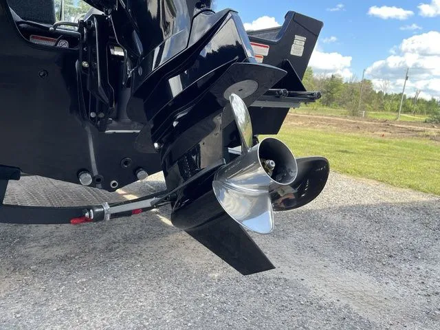 Slide: The Image of Tracker Pro Guide V-175 Combo 2026 - 8