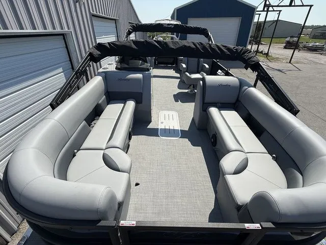 Slide: The Image of Bentley Pontoons Legacy 243 Navigator 2026 - 10