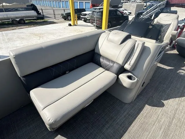 Slide: The Image of Silver Wave 2210 SW5 RLP 2021 - 13