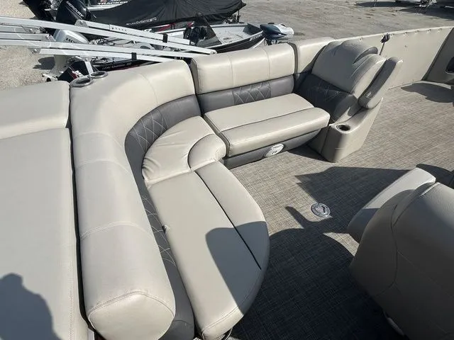 Slide: The Image of Silver Wave 2210 SW5 RLP 2021 - 15