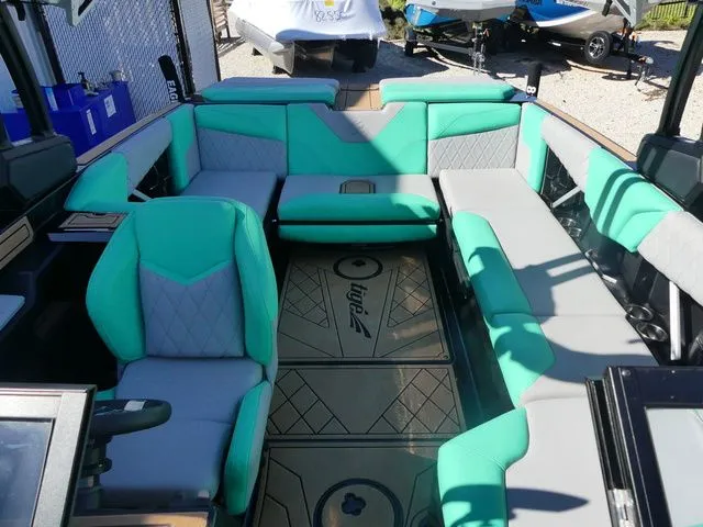 Slide: The Image of Tigé Z3 2022 - 22