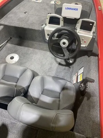 Slide: The Image of Tracker Pro Team 175 TF 2026 - 4