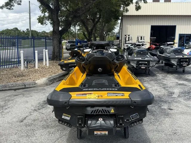 Slide: The Image of Sea-Doo GTR 230 2023 - 7