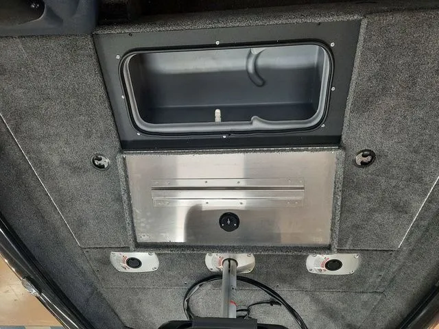 Slide: The Image of Tracker Pro Team 175 TF 2026 - 11