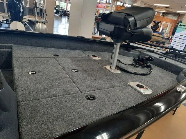 Slide: The Image of Tracker Pro Team 175 TF 2026 - 21