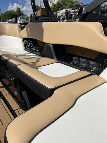 Slide: The Image of Moomba Craz 2023 - 7