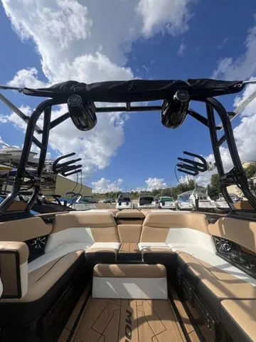 Slide: The Image of Moomba Craz 2023 - 9