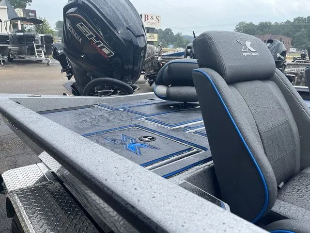 Slide: The Image of Xpress X19 Pro 2026 - 15