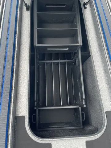 Slide: The Image of Xpress X19 Pro 2026 - 25