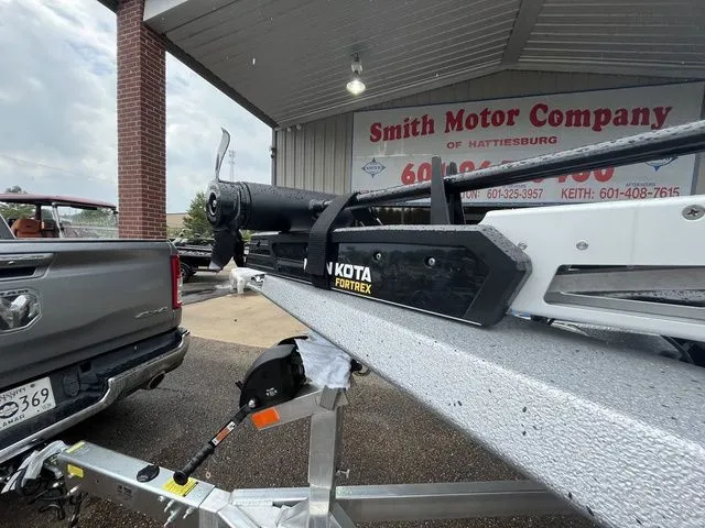 Slide: The Image of Xpress X19 Pro 2026 - 8