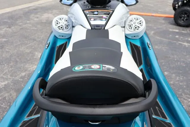 Slide: The Image of Yamaha FX CRUISER HO W/AUDIO-LAGOON BLUE/WHITE 2026 - 12