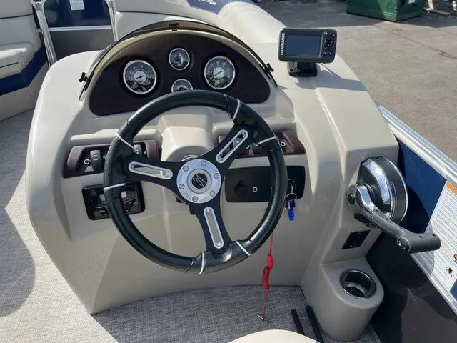 Slide: The Image of South Bay 222CR LE 2.75 2021 - 6