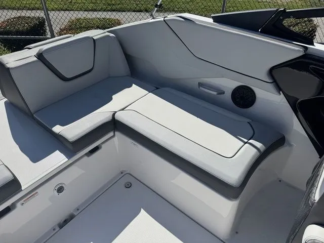 Slide: The Image of Yamaha SX250 2025 - 11