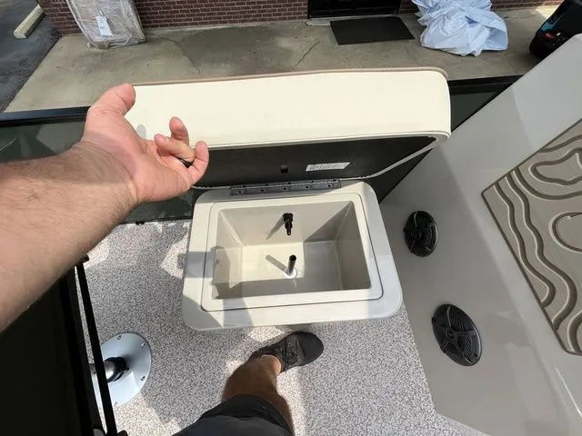 Slide: The Image of Veranda Vista20F4 2026 - 7