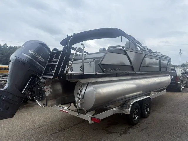 Slide: The Image of Veranda VR235VL 2026 - 4