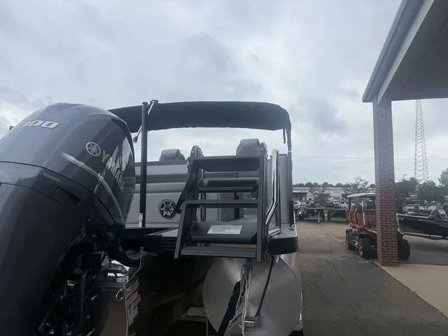 Slide: The Image of Veranda VR235VL 2026 - 5