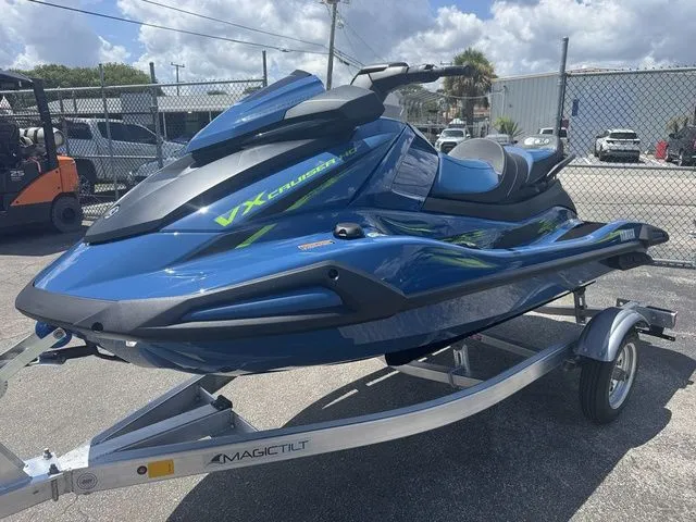 Slide: The Image of Yamaha VX Cruiser HO 2025 - 4