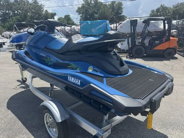 Slide: The Image of Yamaha VX Cruiser HO 2025 - 6