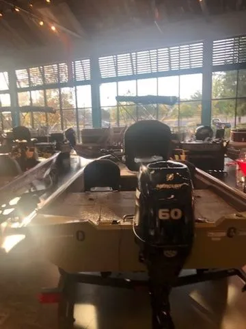 Slide: The Image of Tracker Pro Team 175 TF 2026 - 25