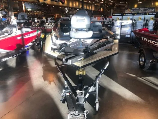 Slide: The Image of Tracker Pro Team 175 TF 2026 - 6