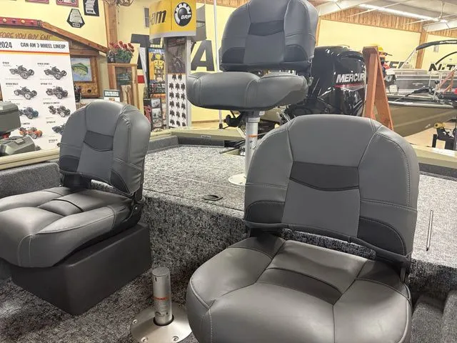 Slide: The Image of Tracker Pro Team 175 TXW 2026 - 20