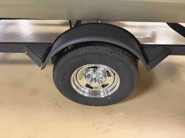 Slide: The Image of Tracker Pro Team 175 TXW 2026 - 25