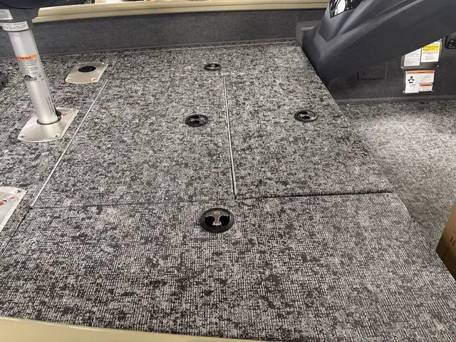 Slide: The Image of Tracker Pro Team 175 TXW 2026 - 29