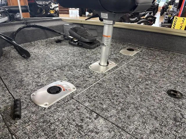 Slide: The Image of Tracker Pro Team 175 TXW 2026 - 31