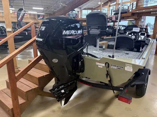 Slide: The Image of Tracker Pro Team 175 TXW 2026 - 37