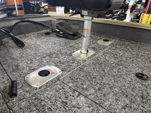 Slide: The Image of Tracker Pro Team 175 TXW 2026 - 9