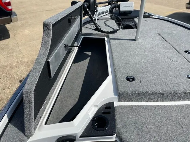 Slide: The Image of Nitro Z18 2025 - 13