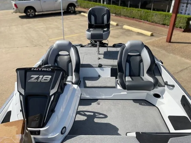 Slide: The Image of Nitro Z18 2025 - 17