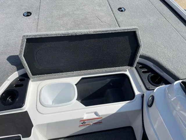 Slide: The Image of Nitro Z18 2025 - 27