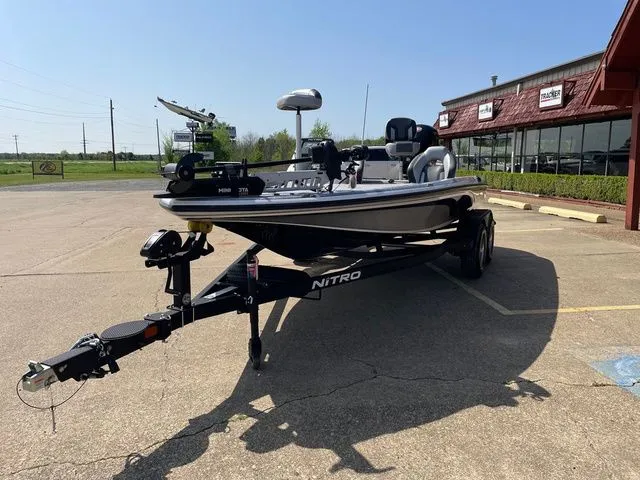 Slide: The Image of Nitro Z18 2025 - 40