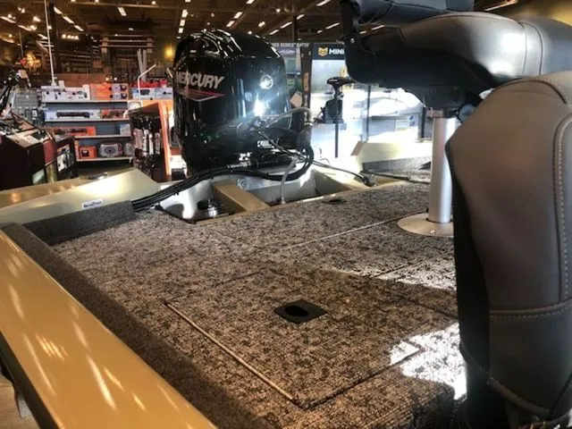 Slide: The Image of Tracker Pro Team 175 TF 2026 - 26