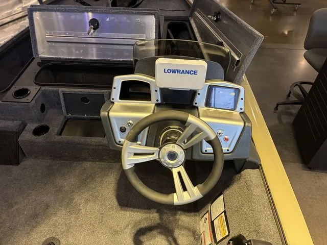 Slide: The Image of Tracker Pro Team 195 TXW 2026 - 19