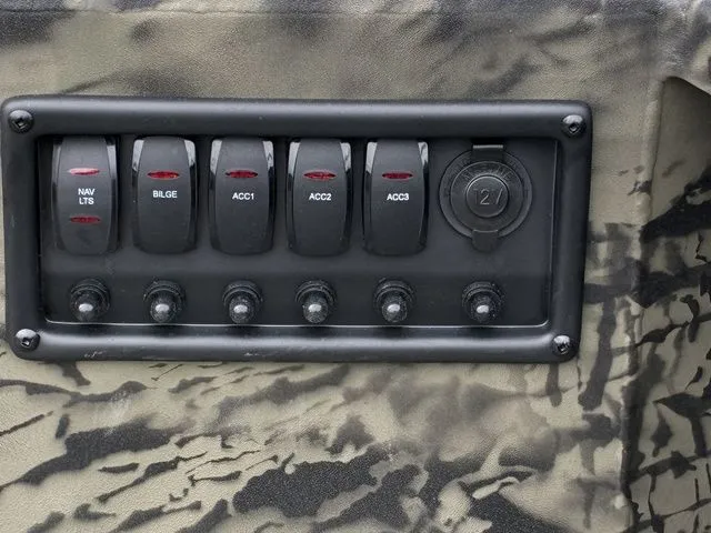 Slide: The Image of Tracker Grizzly 1650 T Prairie Wings Edition 2026 - 10