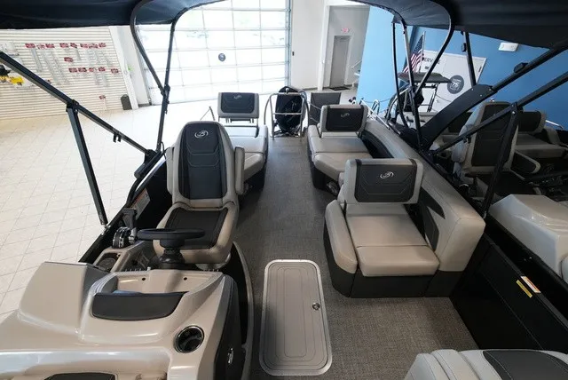 Slide: The Image of Barletta Cabrio 24M 2026 - 14