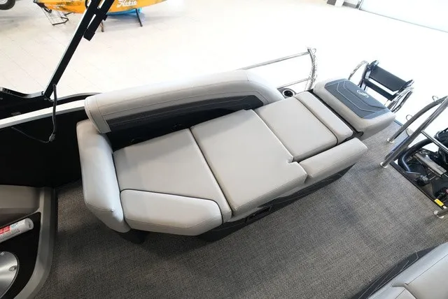 Slide: The Image of Barletta Cabrio 24M 2026 - 33