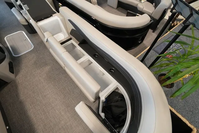 Slide: The Image of Barletta Cabrio 24M 2026 - 11