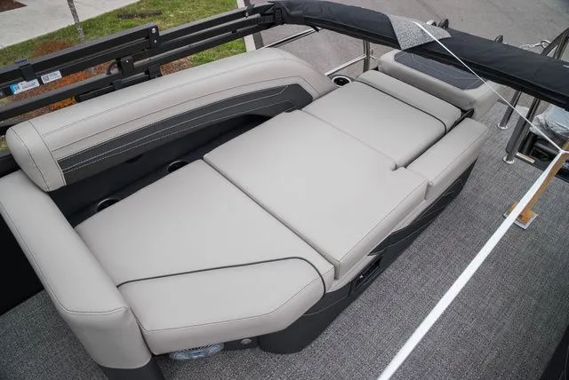 Slide: The Image of Barletta Cabrio 24M 2026 - 9