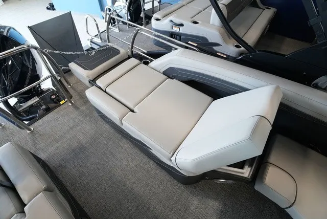 Slide: The Image of Barletta Cabrio 24M 2026 - 28